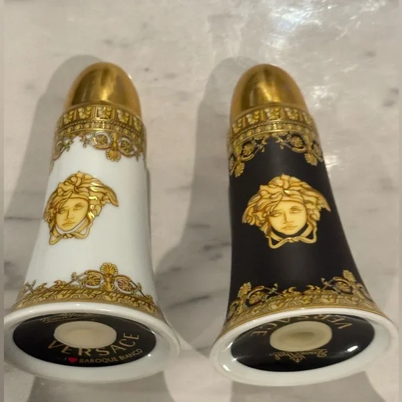 Authentic Versace salt & pepper shakers never used - Picture 1 of 7